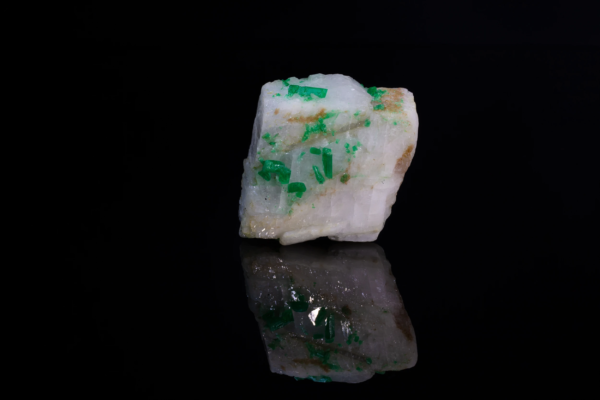 Emerald on Calcite