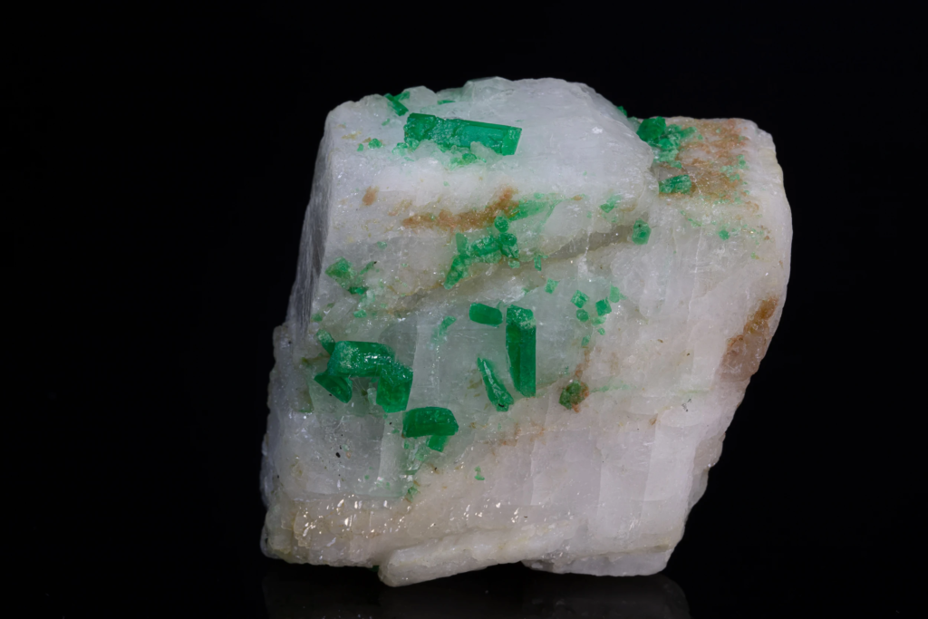 Emerald on Calcite