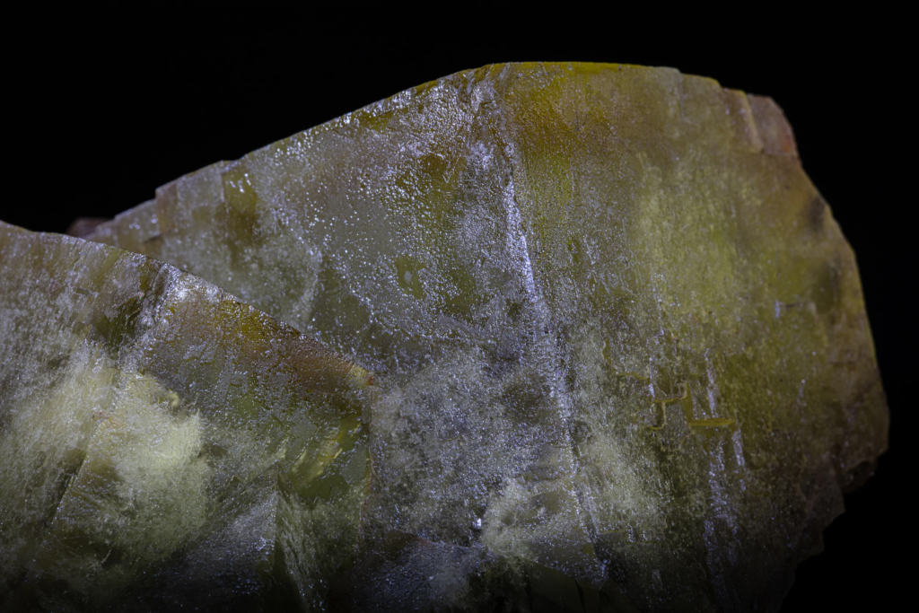 Fluorite (colored zone)