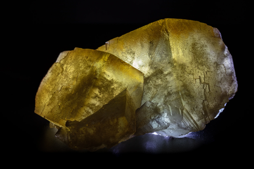 Fluorite (colored zone)