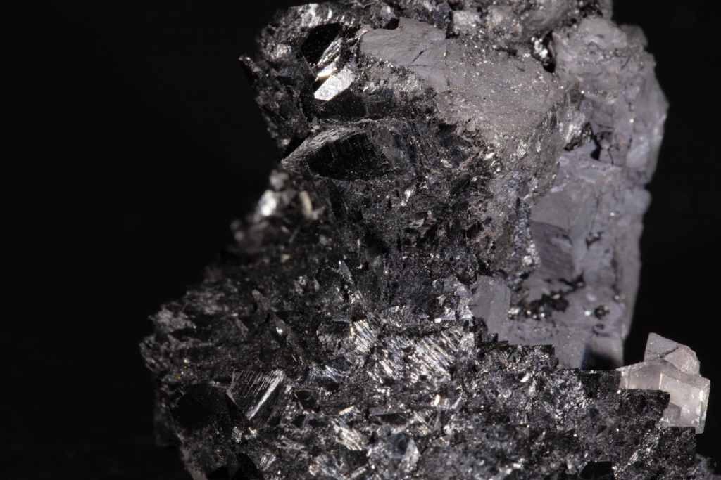 Hausmannite on Manganite & Calcite