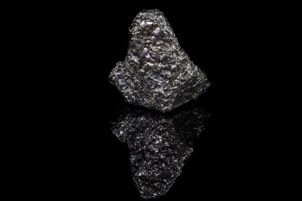 Nandan Iron Meteorite var Kamacite