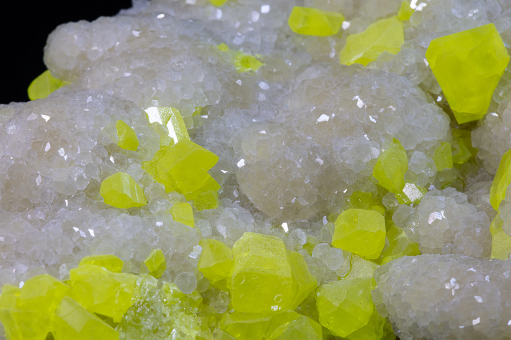 Sulfur on Aragonite