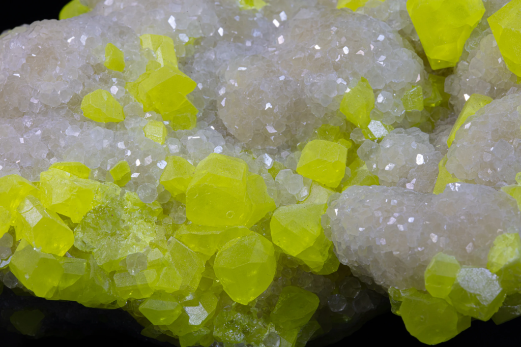 Sulfur on Aragonite