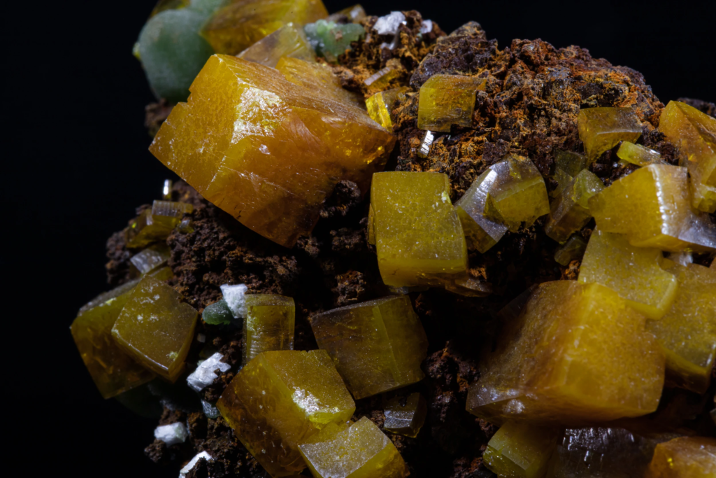 Wulfenite Pseudocubic, Mimetite & Calcite
