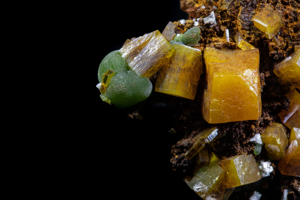 Wulfenite Pseudocubic, Mimetite & Calcite