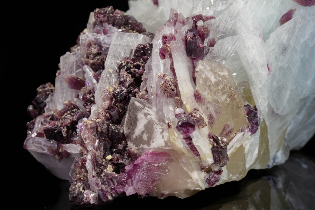 Tourmaline & Cleavelandite