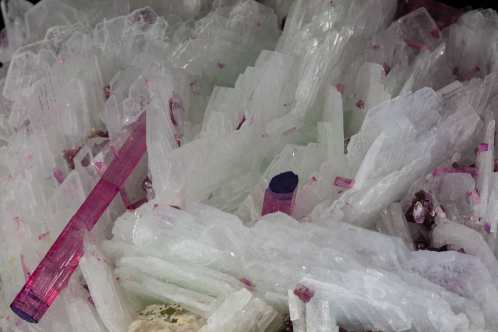Tourmaline & Cleavelandite