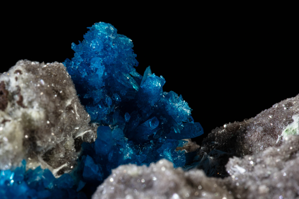 Pentagonite