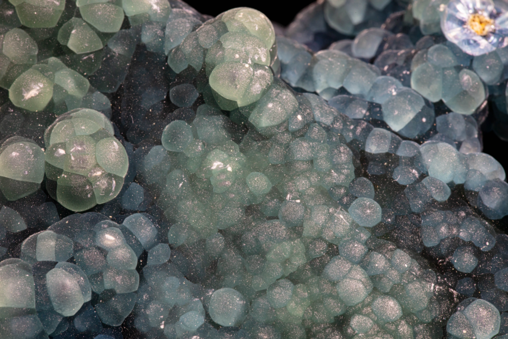 Plumbogummite