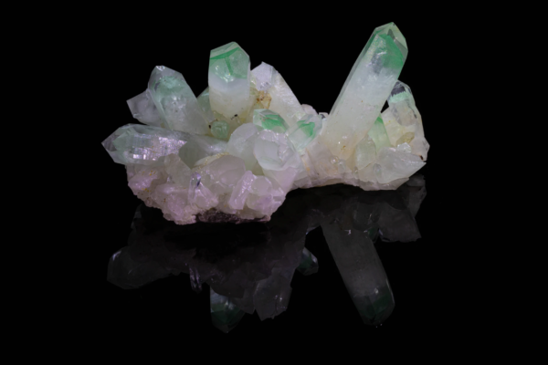 Quartz with Fuchsite Phantoms