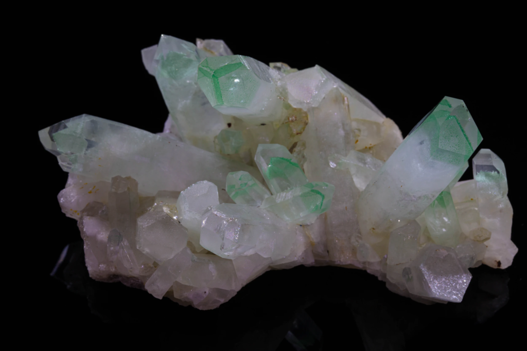 Quartz with Fuchsite Phantoms
