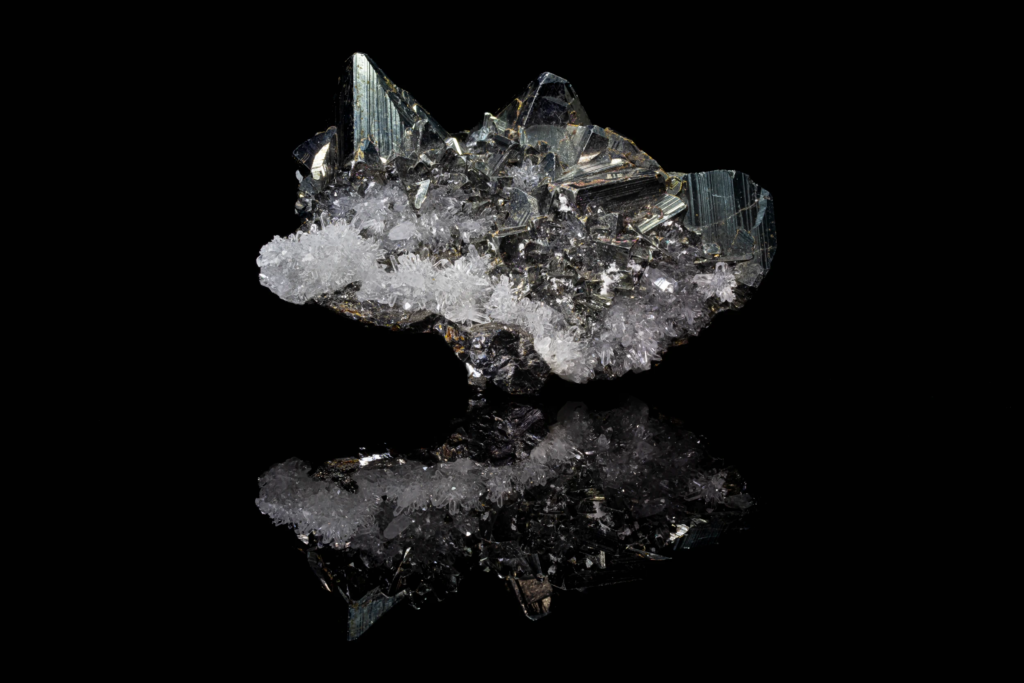 Tetrahedrite with Chalcopyrite