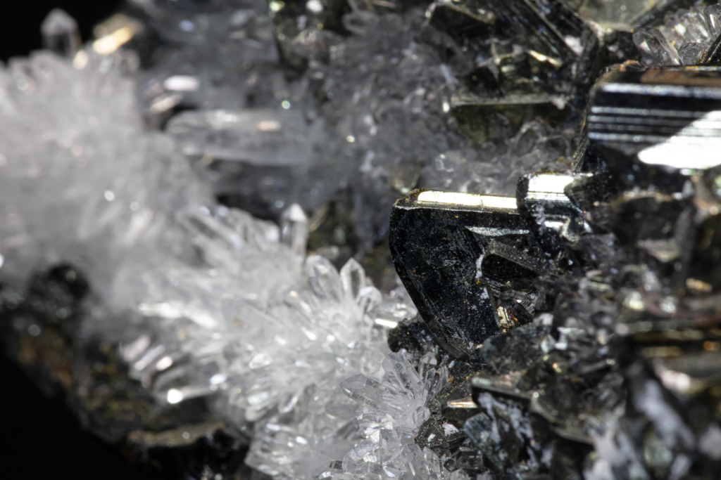 Tetrahedrite with Chalcopyrite